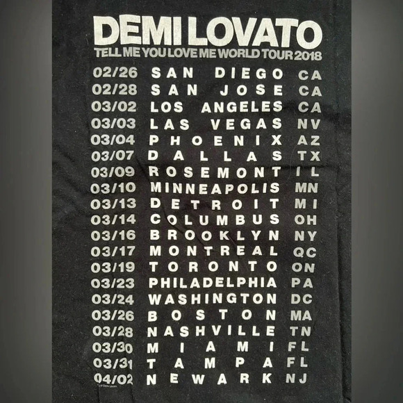 Gildan | Demi Lovato Tell Me You Love Me concert t-shirt. Size: M - Picture 9 of 9